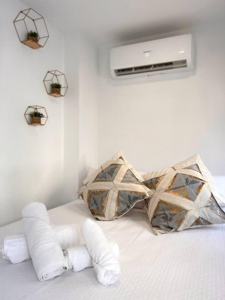 Urban Estudio Elegante Con Terraza อาลิกันเต ภายนอก รูปภาพ