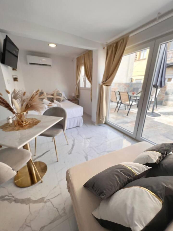 Urban Estudio Elegante Con Terraza อาลิกันเต ภายนอก รูปภาพ